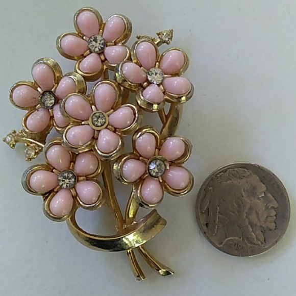 VINTAGE Coro Pink Thermoset Crystal Flower Brooch - Picture 4 of 10